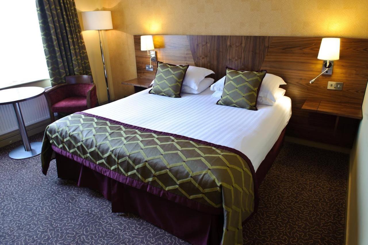 Manor & Spa; Bw Signature Collection Hotel