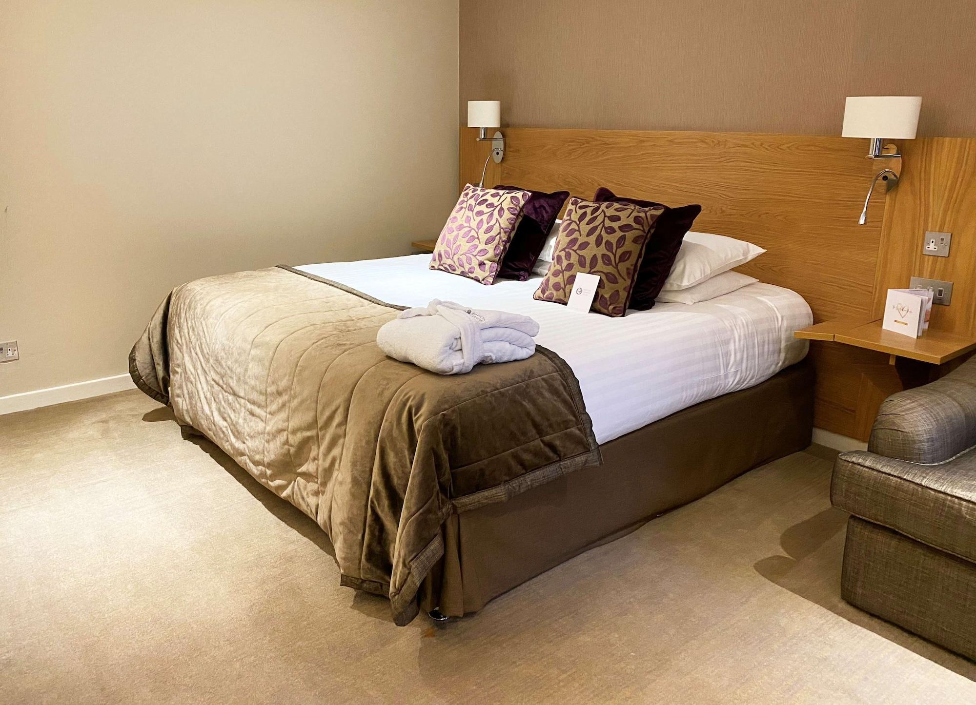 Barton Manor & Spa; Bw Signature Collection 4*