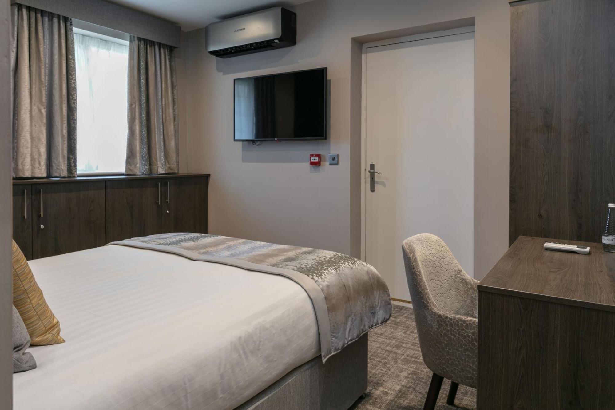 Отель Barton Manor & Spa; Bw Signature Collection 4*