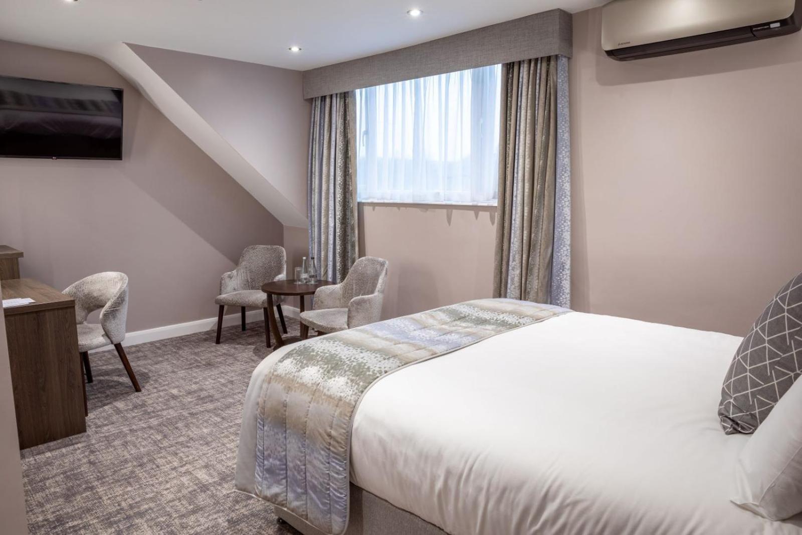 Barton Manor & Spa; Bw Signature Collection Отель
