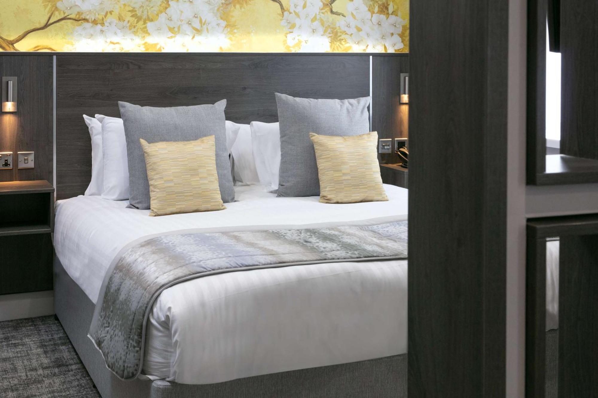 Barton Manor & Spa; Bw Signature Collection Отель 4*