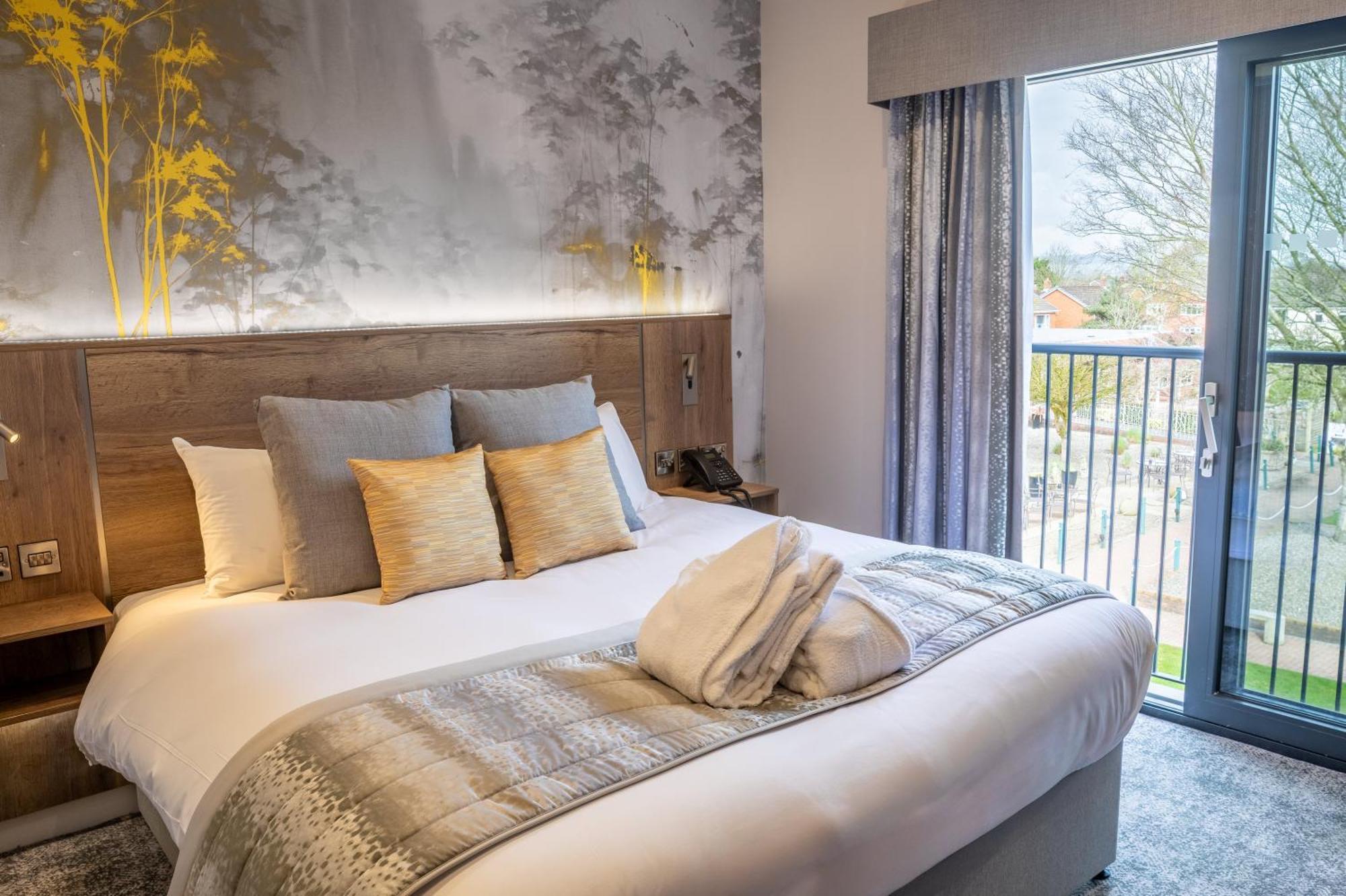 Barton Manor & Spa; Bw Signature Collection