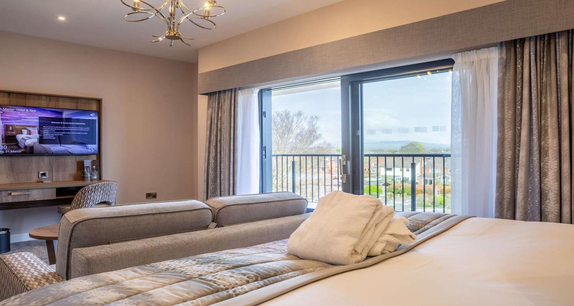 Manor & Spa; Bw Signature Collection Hotel
